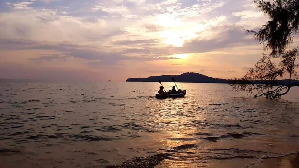 Crusoe Koh Takiev Island Hotel Koh Ta Kiev Buitenkant foto